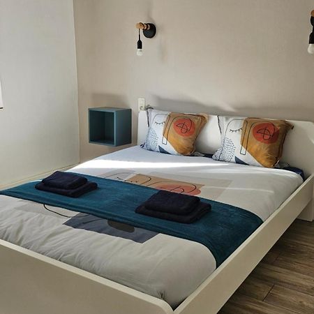 Spacieux Appartement Au Pied De La Cite Medievale Carcassonne Bagian luar foto