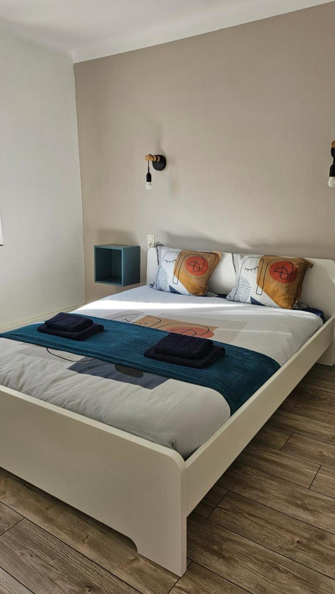 Spacieux Appartement Au Pied De La Cite Medievale Carcassonne Bagian luar foto